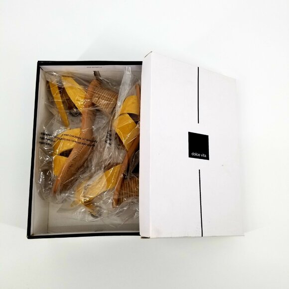 Dolce Vita Honey Suede Block Heel Sandals w/ Ankle Strap - Buttery Soft Sz. 6.5 - Picture 2 of 12